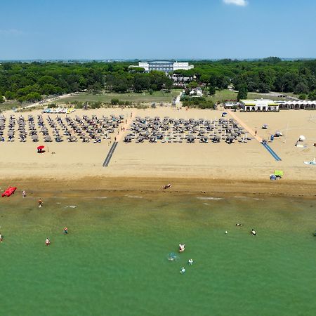 Il Tridente Hotel Bibione Bagian luar foto