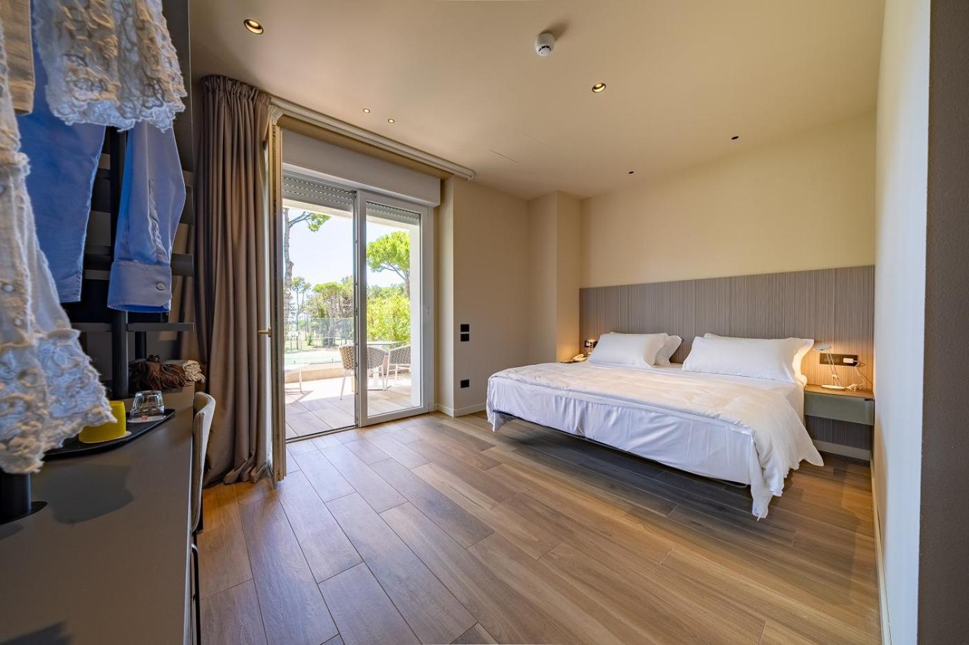 Il Tridente Hotel Bibione Bagian luar foto