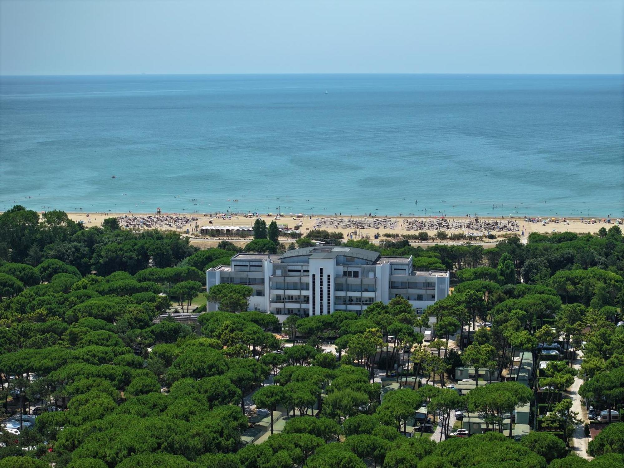 Il Tridente Hotel Bibione Bagian luar foto
