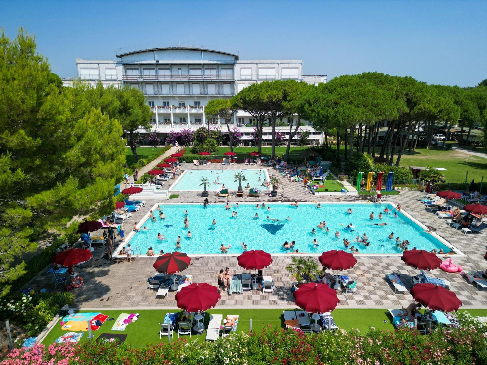 Il Tridente Hotel Bibione Bagian luar foto
