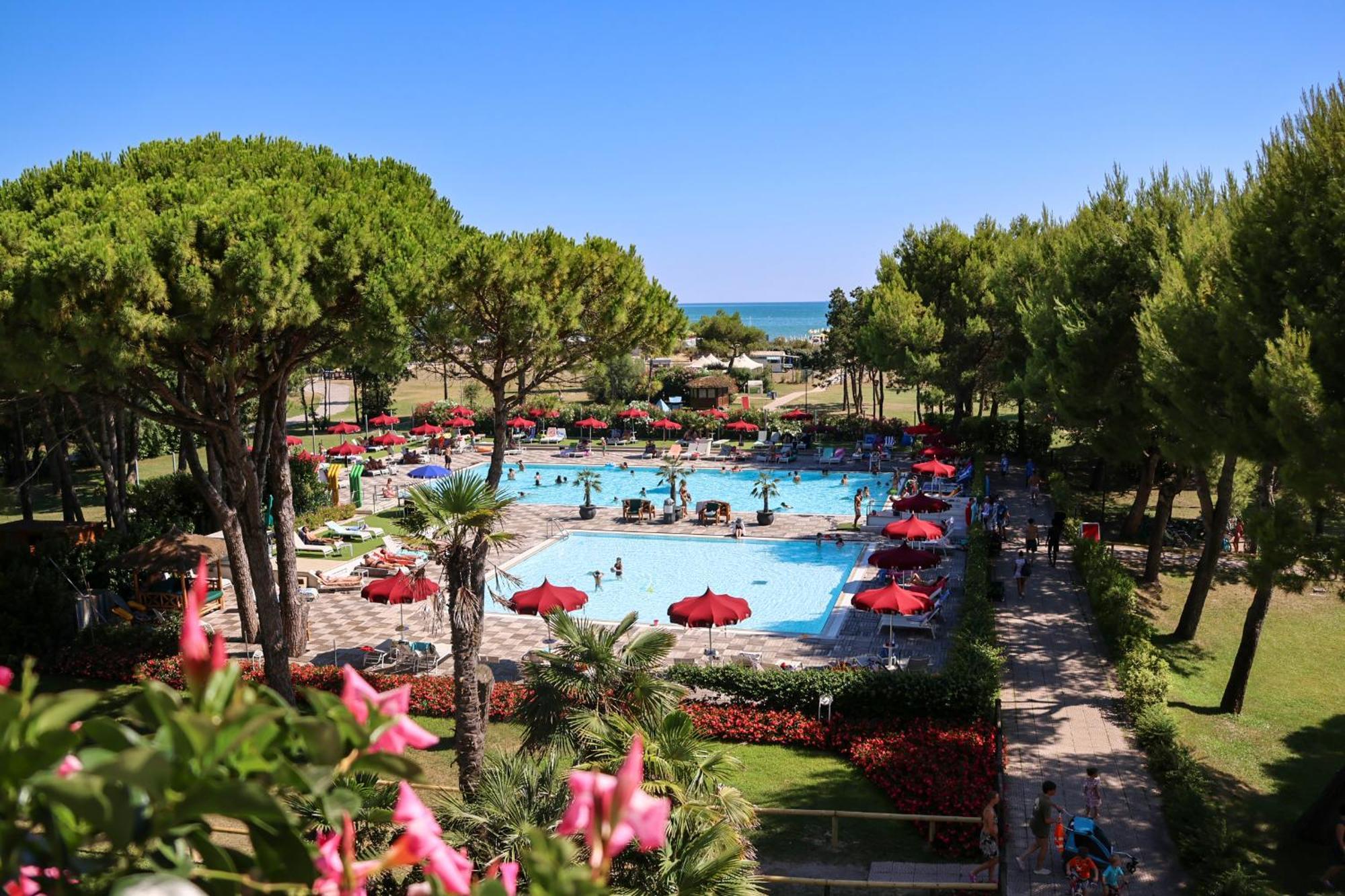 Il Tridente Hotel Bibione Bagian luar foto
