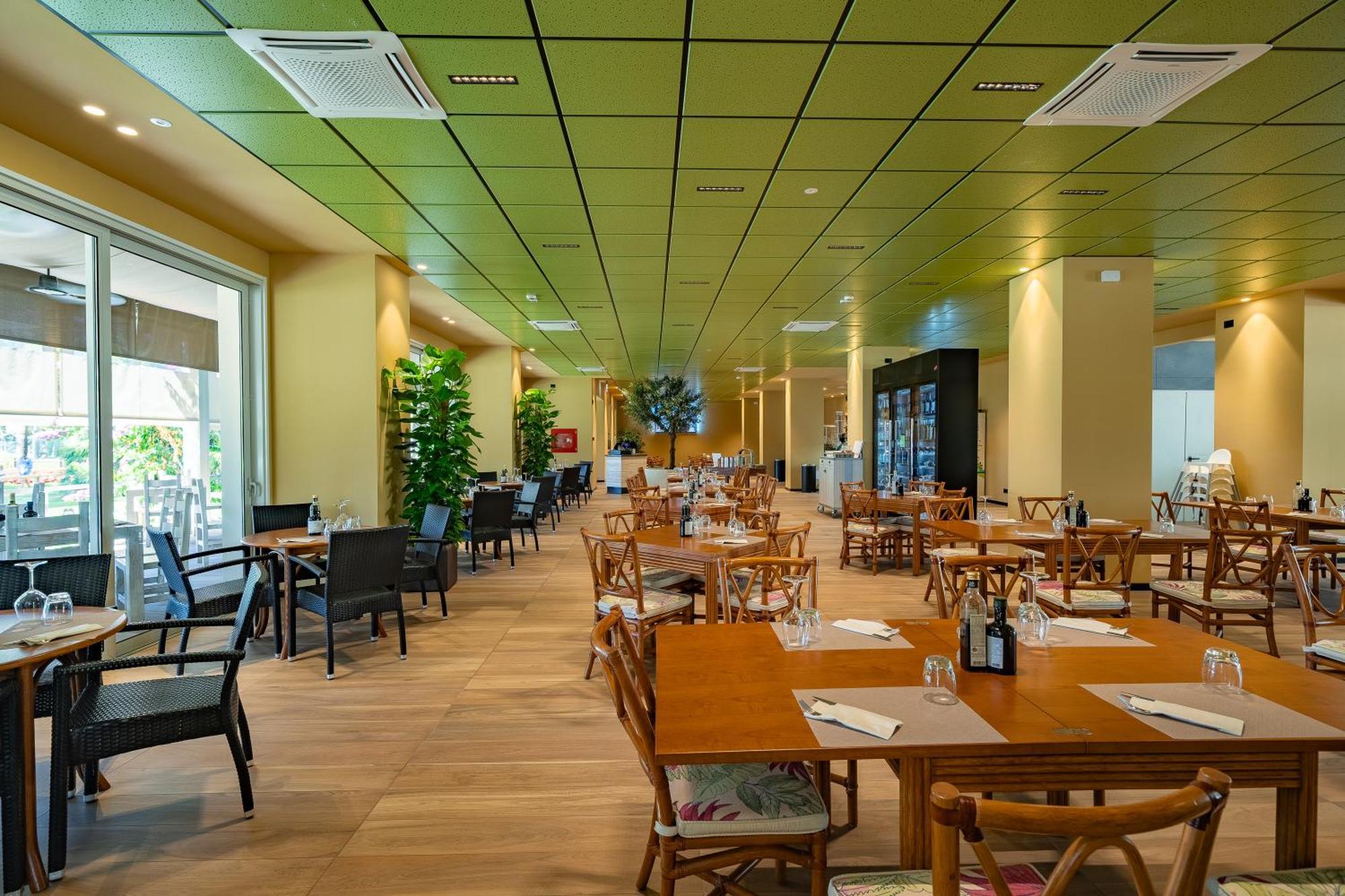 Il Tridente Hotel Bibione Bagian luar foto