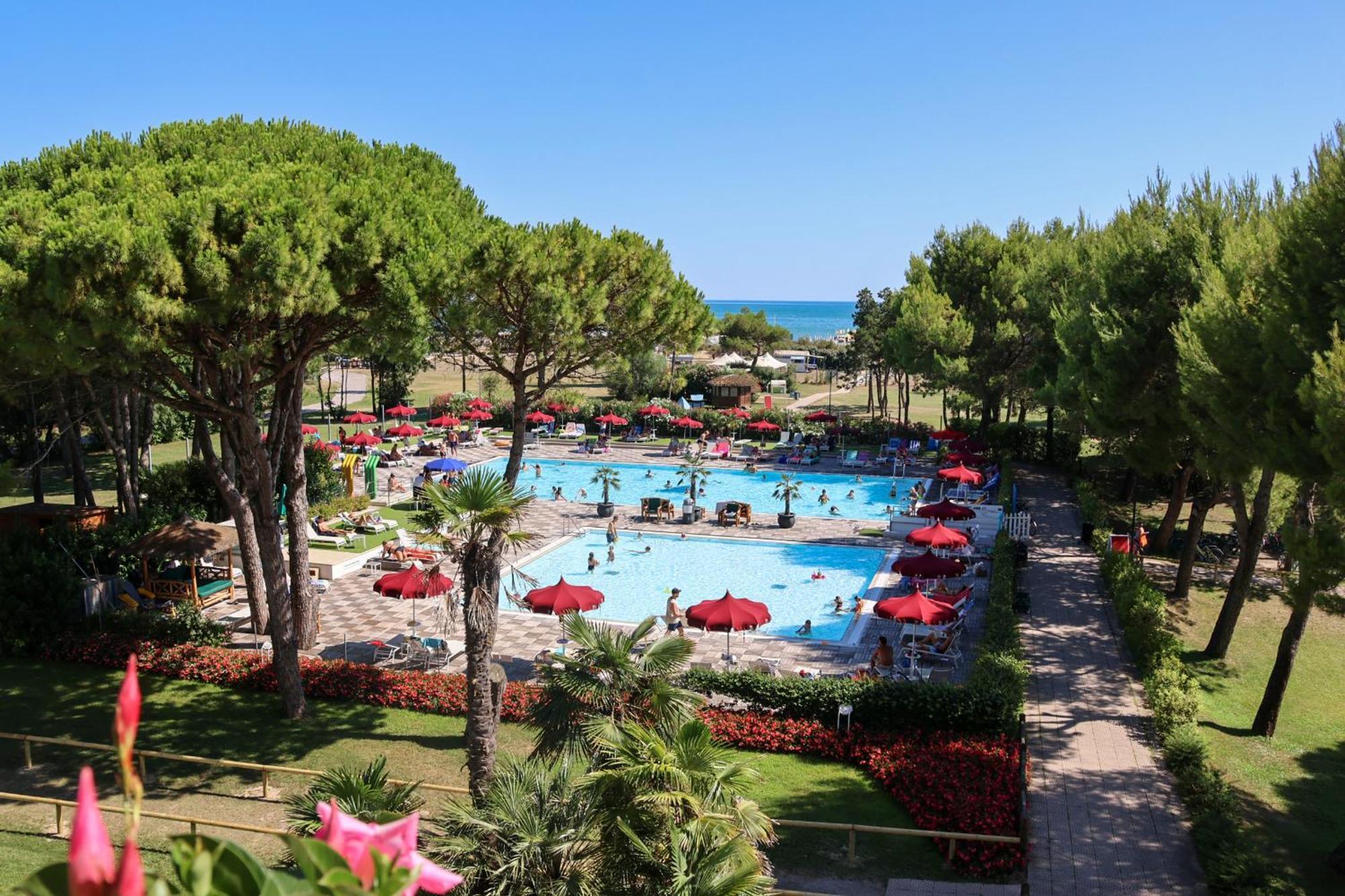 Il Tridente Hotel Bibione Bagian luar foto