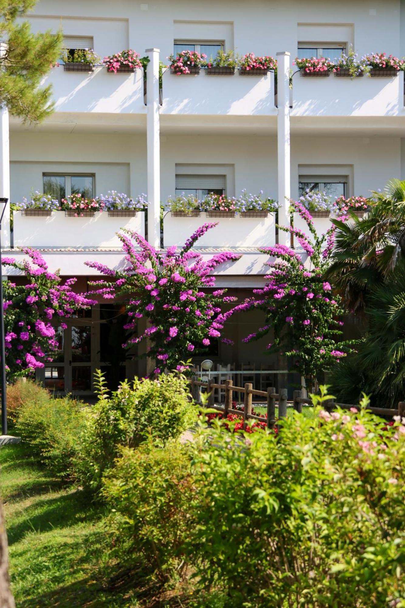 Il Tridente Hotel Bibione Bagian luar foto
